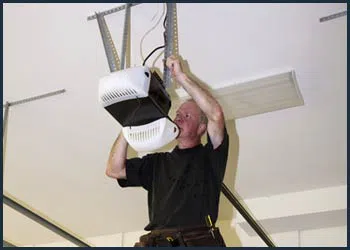 Garage Doors Store Repairs Capitol Heights, MD 301-304-1723 - cont-gdr-door-opener-08m